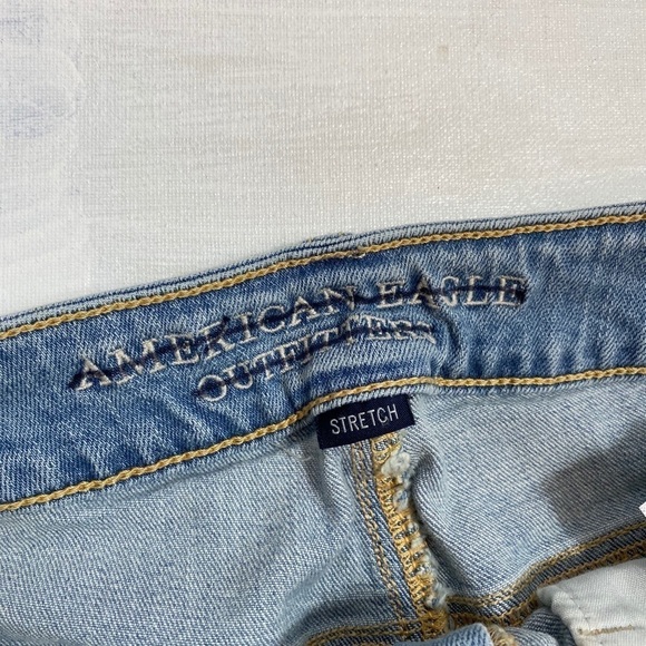 AE 4 shortie pom pom fringe distressed jean shorts - Picture 5 of 8